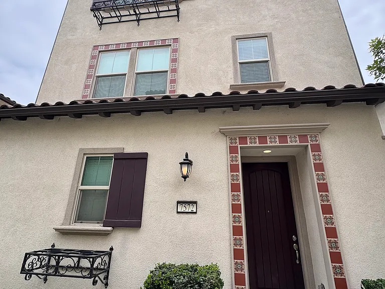 7572 Channel View St — Photo 2