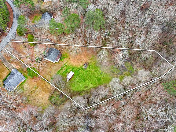 2nd image of 130 Highland Cir