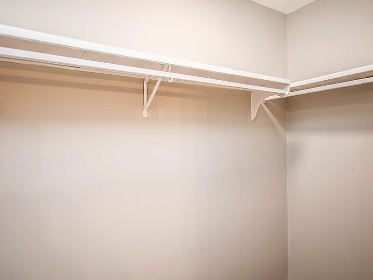 10231 Millstream Dr — Photo 14