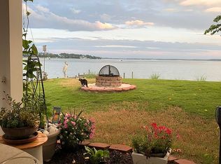15 Berryville Shores Dr, Deltaville, VA 23043