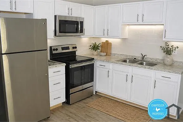 2 bed, 860 sqft, $895 — Photo 2