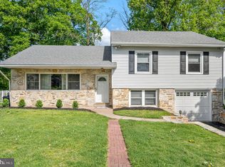 1026 Claire Ave, Huntingdon Valley, PA 19006