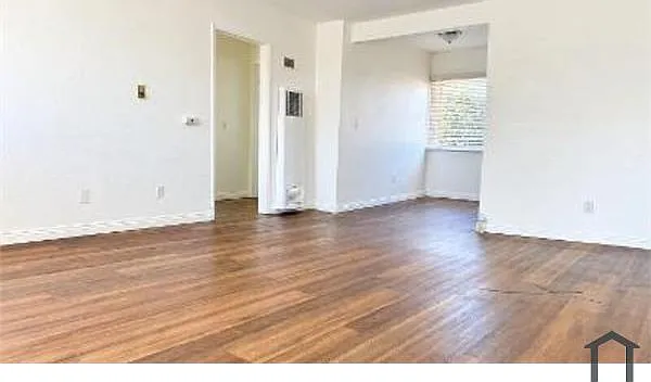 2 bed, 900 sqft, $2,500 — Photo 2