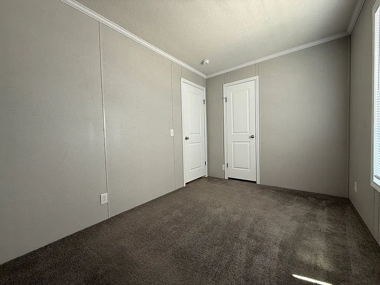 38000 Le Chateau Blvd #124 — Photo 34