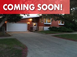 604 Stanford Rd, Grand Forks, ND 58203