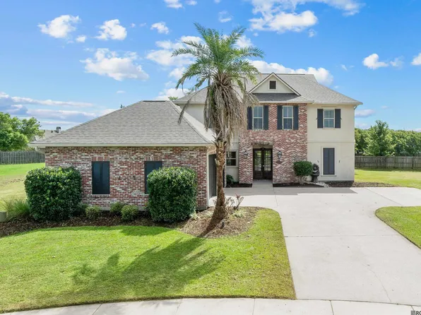 3865 Club View Ct, Zachary, LA 70791
