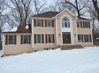19 5th St, Midland Park, NJ 07432