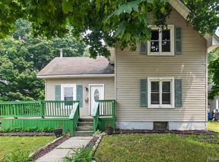 203 Grant St, Holly, MI 48442