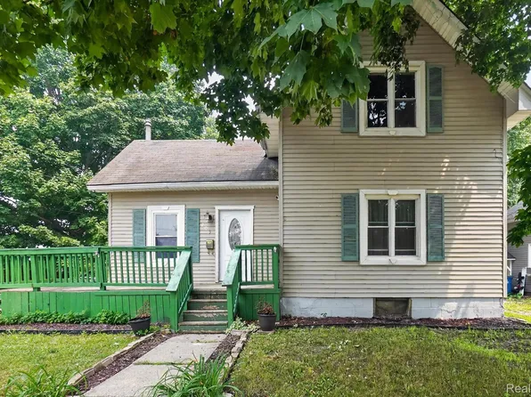 203 Grant St, Holly, MI 48442