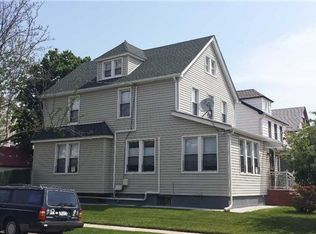 20301 50th Ave, Oakland Gardens, NY 11364