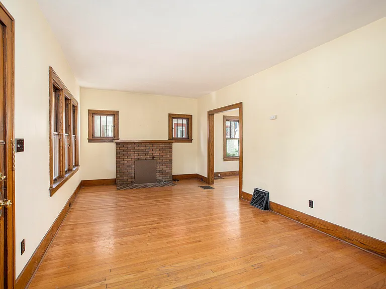 1408 W Washington St — Photo 6