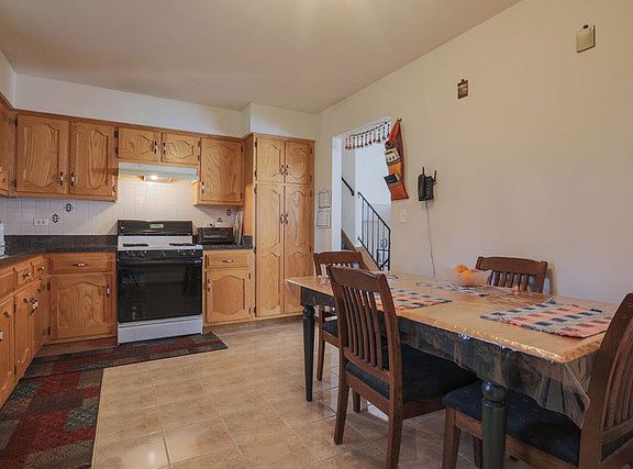 3rd image of 1820 Eaton Dr