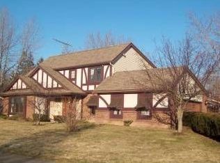 48 Red Hickory Dr, Rochester, NY 14626