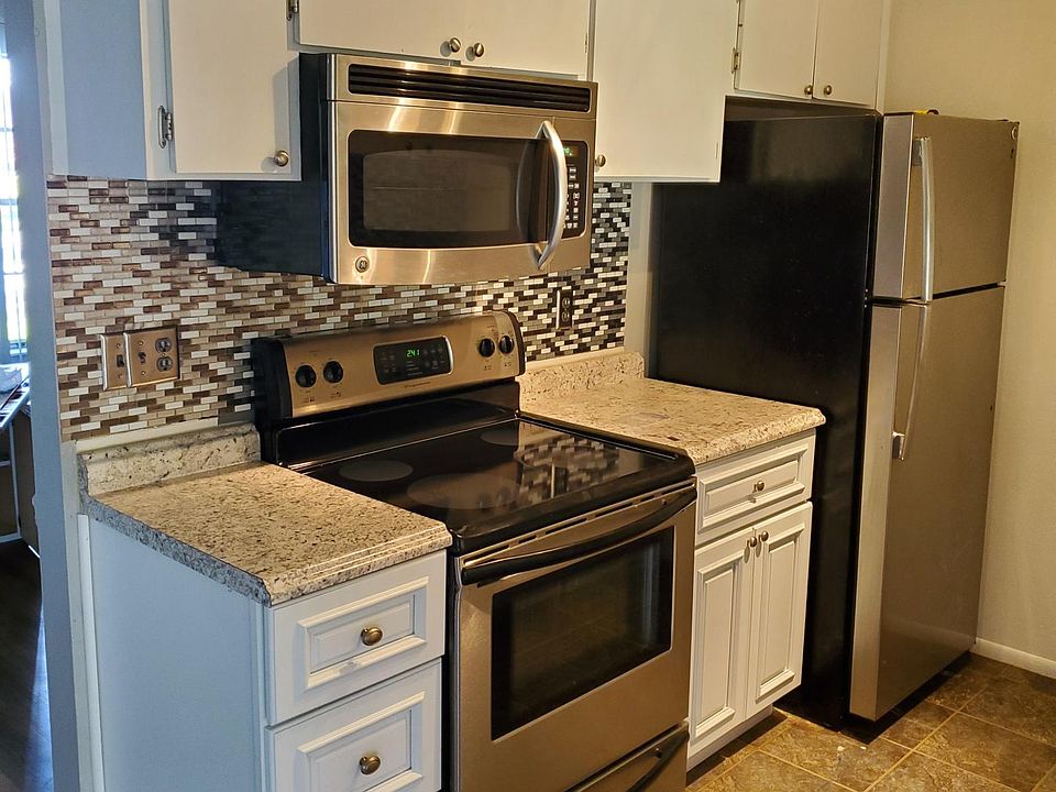 1st image of 14333 Village View Dr