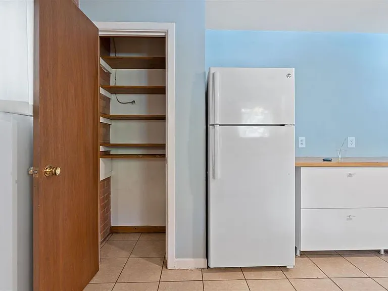 2205 Alta Vista Ave #2205 — Photo 10