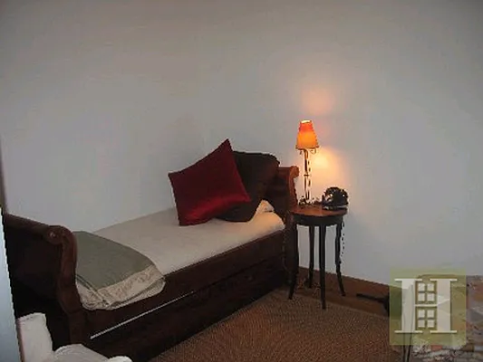 Rented by Halstead Real Estate | media 20