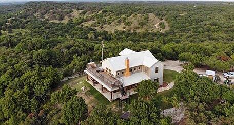 Dream House, Dream Location!