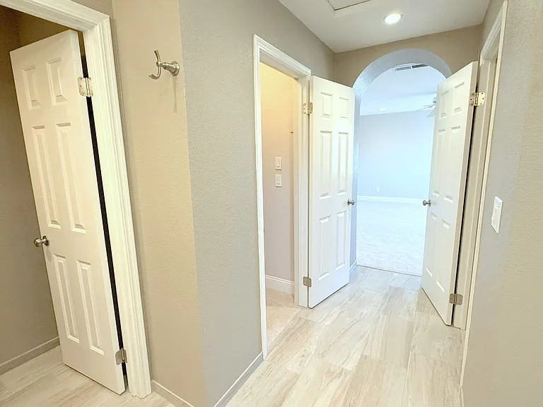 1040 Hill Meadow Pl — Photo 34