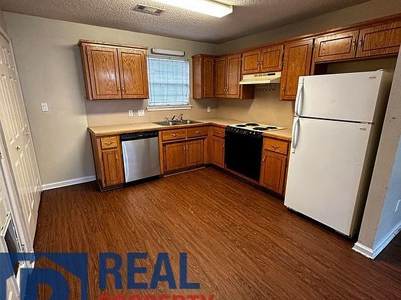 3rd image of 101 Marie Acres Pl