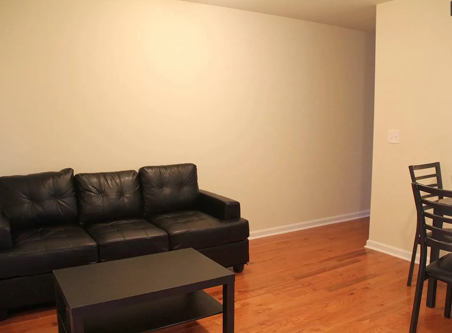 3 bed, 850 sqft, $680 — Photo 4