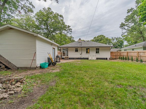 5th image of 1339 Francis Ave
