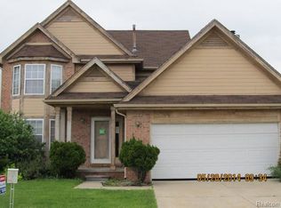 23300 Brentwood Dr #117, Brownstown, MI 48183