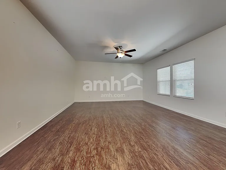 330 Crabapple Cir — Photo 7