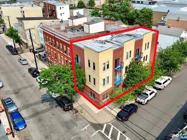 142 Fleming Ave, Newark, NJ 07105