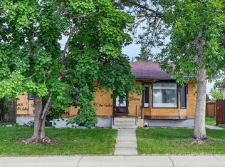 256 SE Pinemill Rd NE, Calgary, AB T1Y 2E2