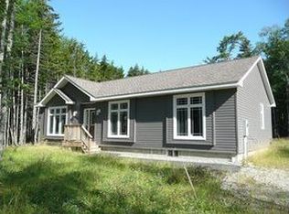 61 Coley Cove Rd, Lamoine, ME 04605