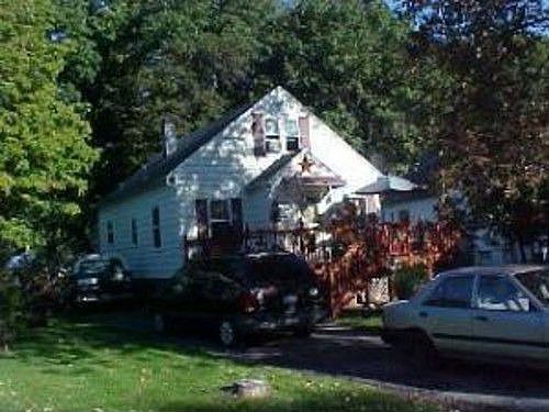 2nd image of 68 Buckingham Ave