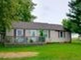 102 N Derby Ln, Gibson City, IL 60936