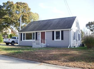 52 Rogerson Ave, Acushnet, MA 02743