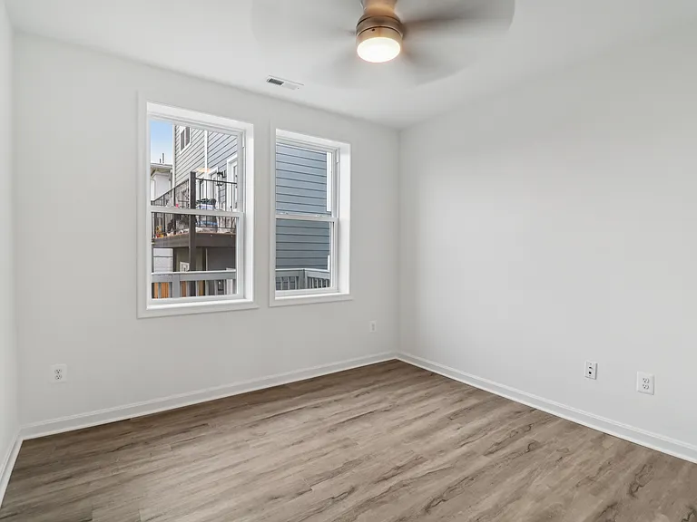 303 Seaton Pl NE #4 — Photo 23