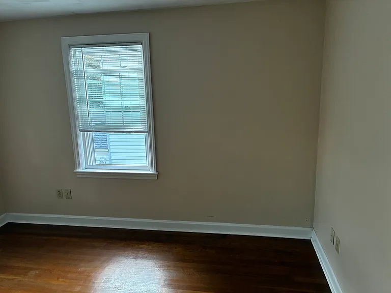 256-258 Lowden St #258 — Photo 7