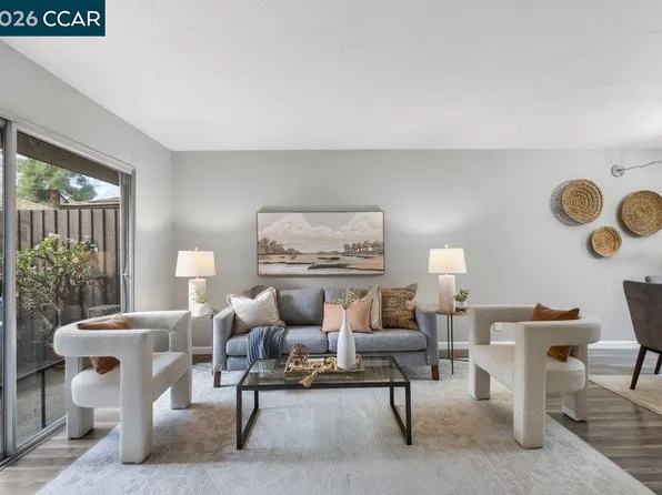 5468 Roundtree Pl APT C, Concord, CA 94521