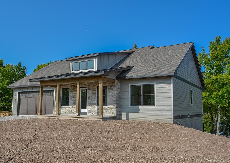 1st image of 10621 Cove Ln #9