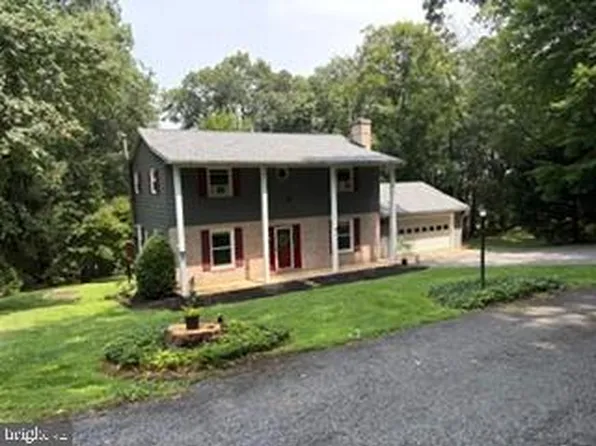 15 Woodland Dr, New Providence, PA 17560