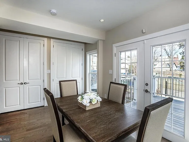 505 Nicholson St NW — Photo 11