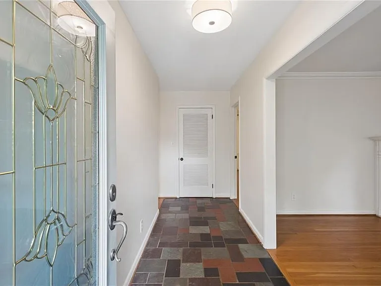 4775 Merlendale Ct — Photo 4