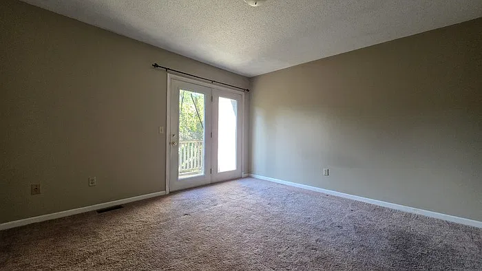 2 bed, 1.5 bath, 1150 sqft, $1,100 — Photo 3