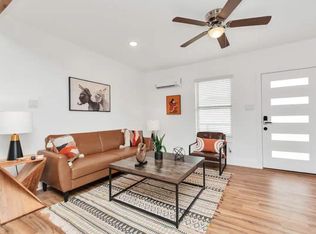 2825 Ball St #4, Galveston, TX 77550