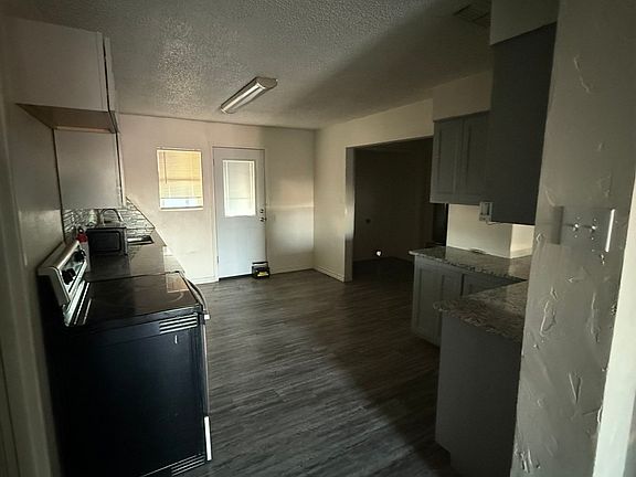 2nd image of 3701 N Everglade Ave