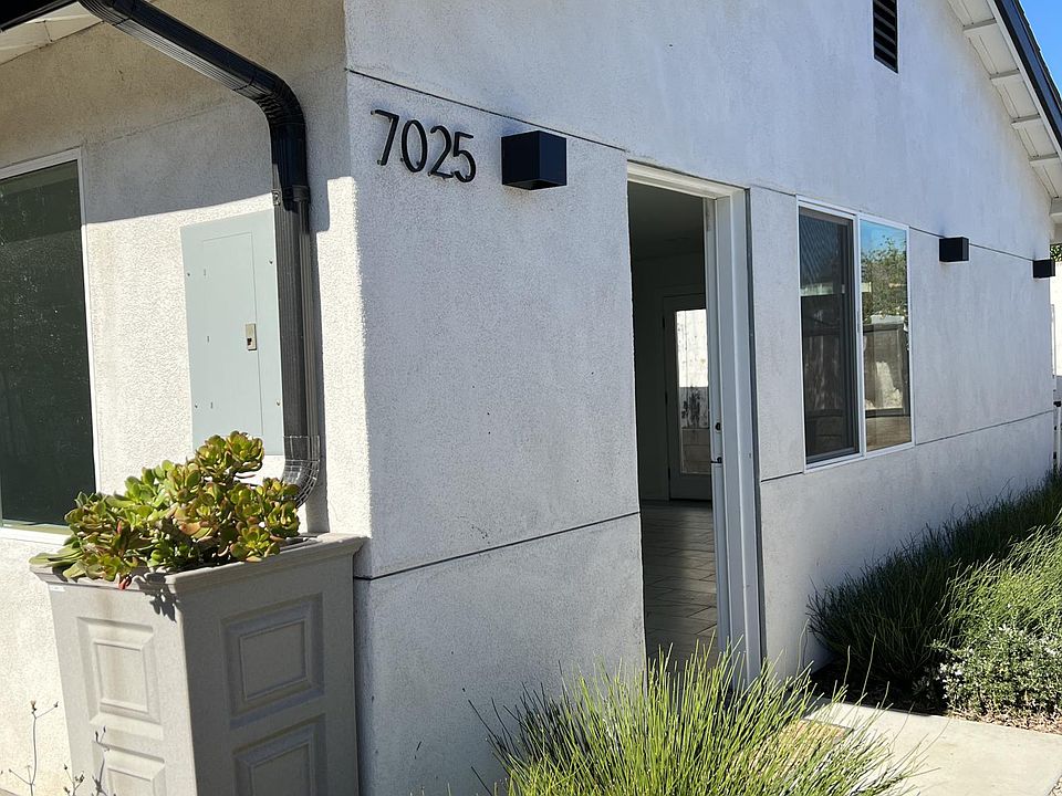 1st image of 7025 Variel Ave