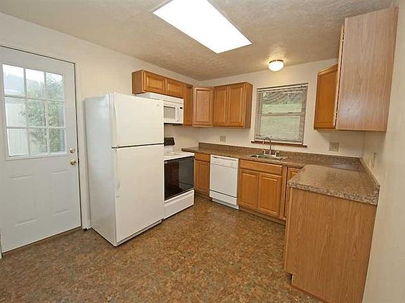 5th image of 4948 Lindermer Ave