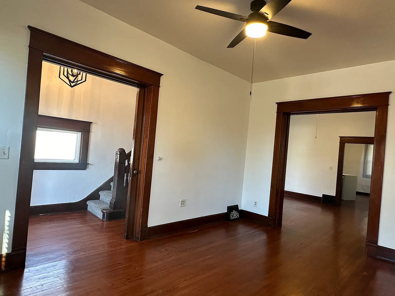 3 bed, 1.5 bath, 1688 sqft, $1,450 — Photo 4