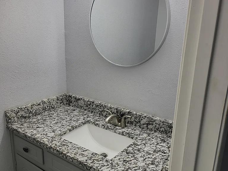 2441 Robert Burns Dr — Photo 14