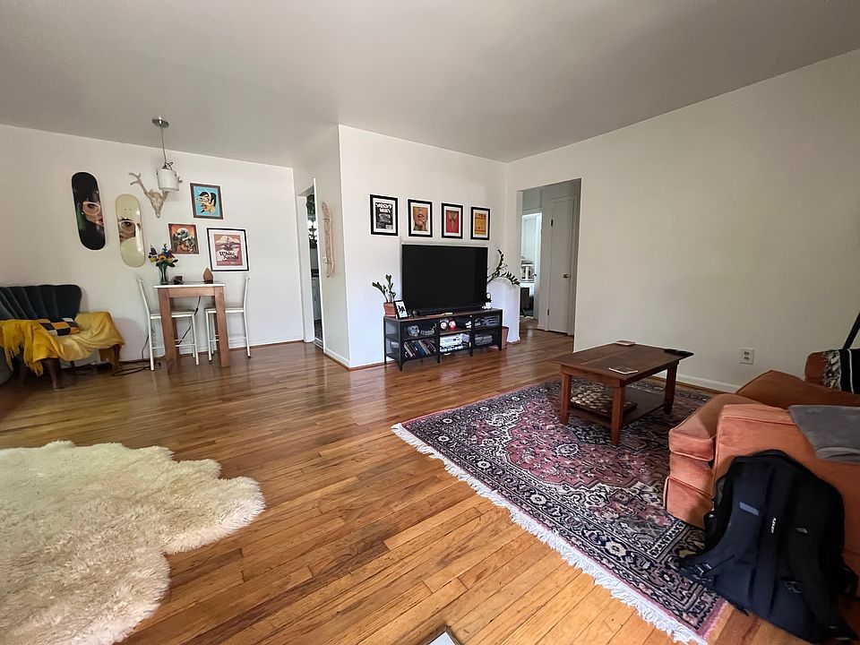 Living dining area