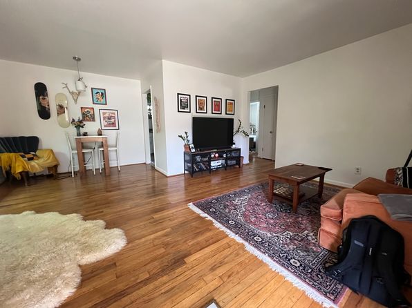 2122 Packard St