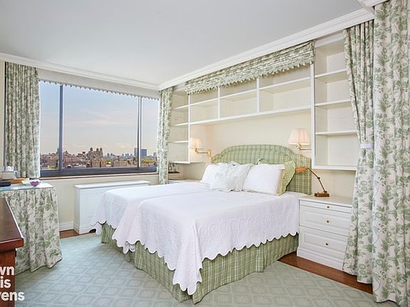 5th image of 2000 Broadway APT 23A